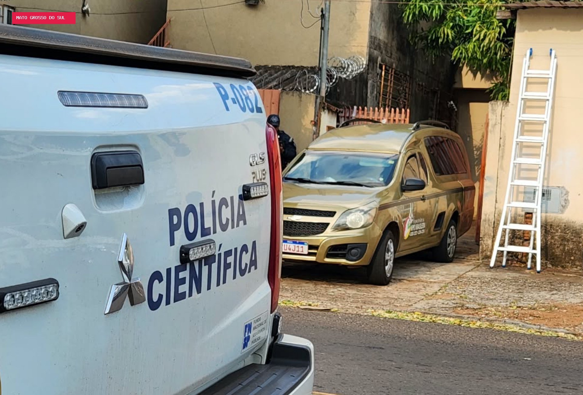 Marido é preso por feminicídio após mãe encontrar filha morta no sofá de casa em Campo Grande