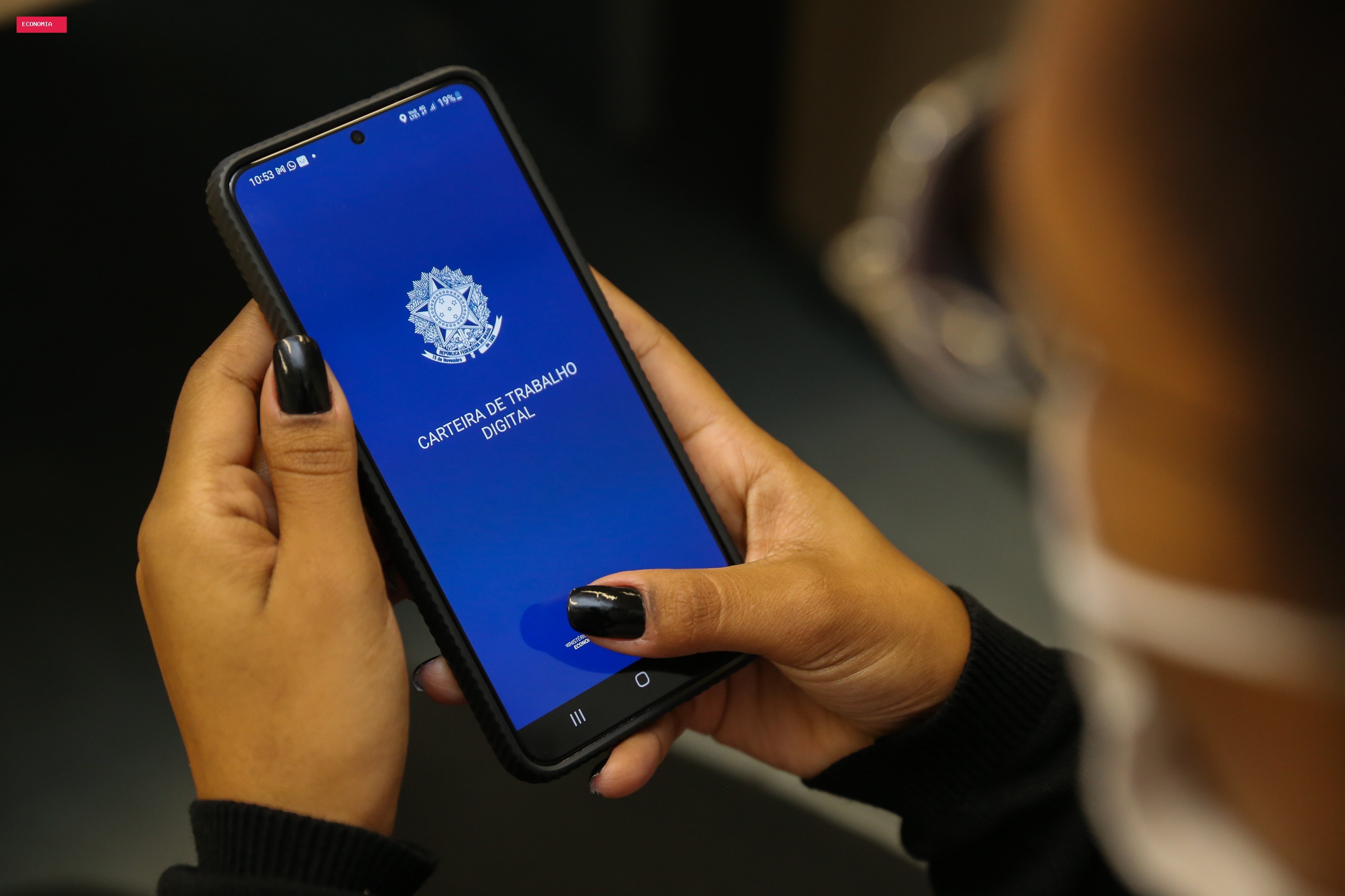 Desemprego cai em 13 estados brasileiros no 2º trimestre de 2026, diz IBGE