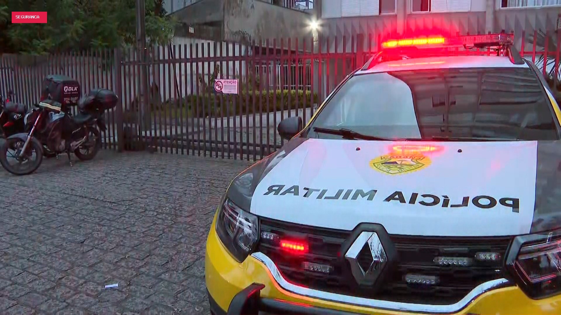 Família encontrada morta em apartamento no PR: corpos foram achados após conhecidos sentirem falta de