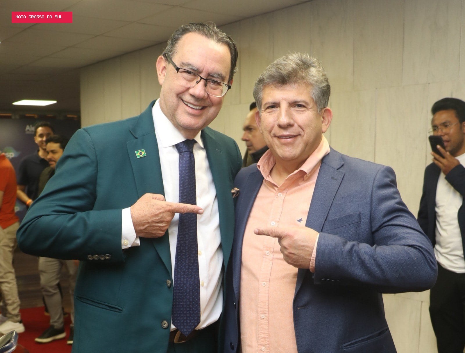 Quem é Augusto Cury, o escritor que vai ao debate desta noite