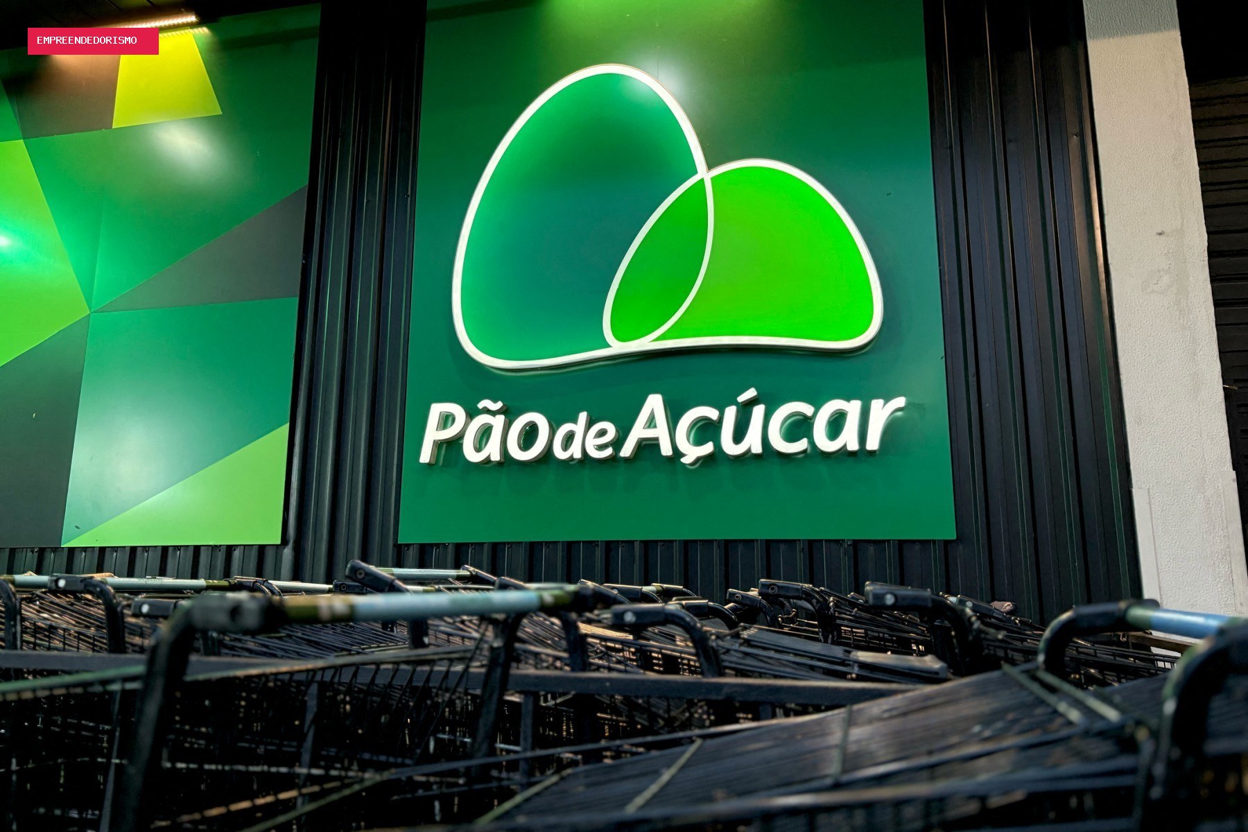 Mais lojas, mais problemas? Entenda por que supermercados já não apostam tanto em lojas físicas