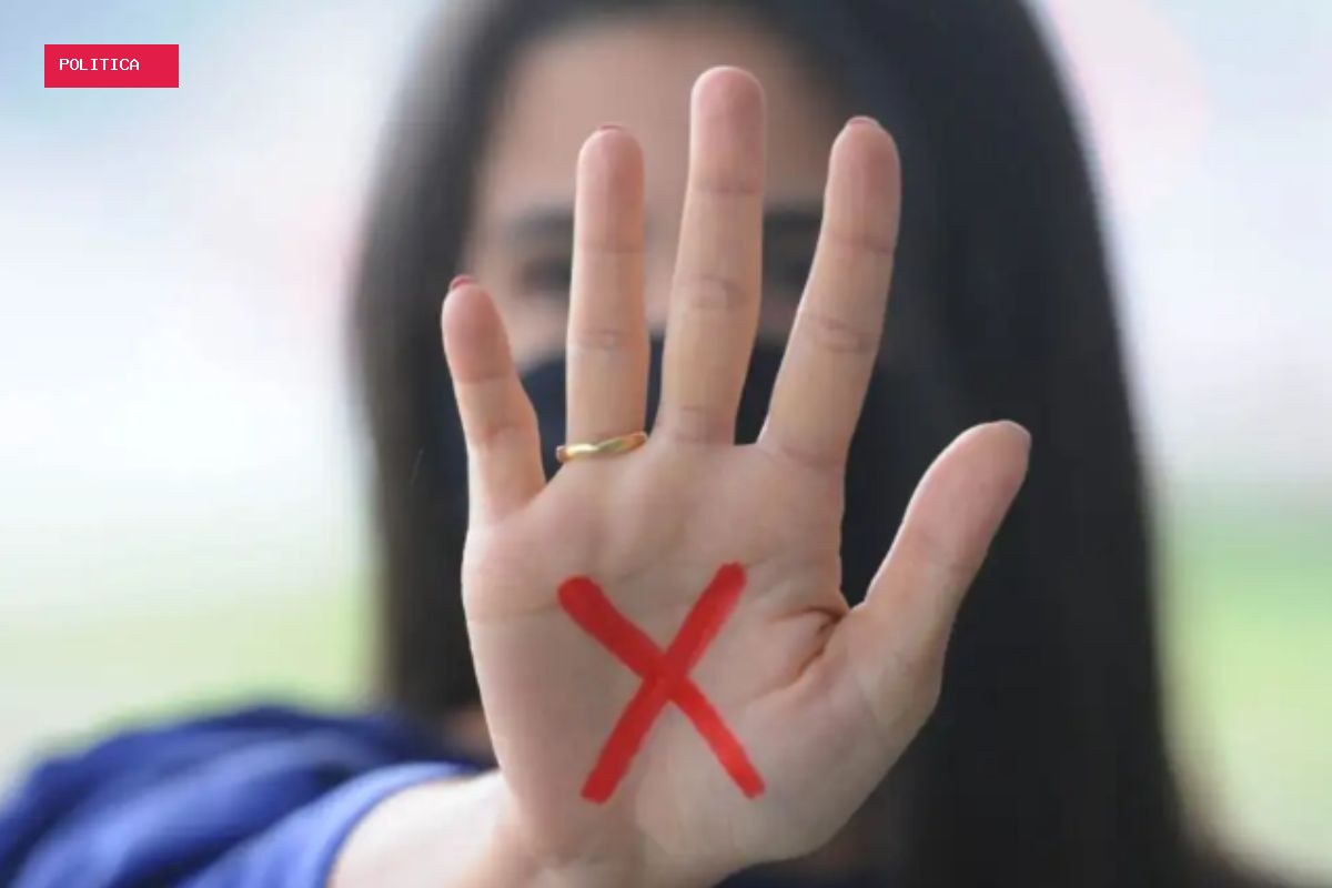 Relatos de violência, acolhimento e orientação marcam rotina das atendentes do Ligue 180
