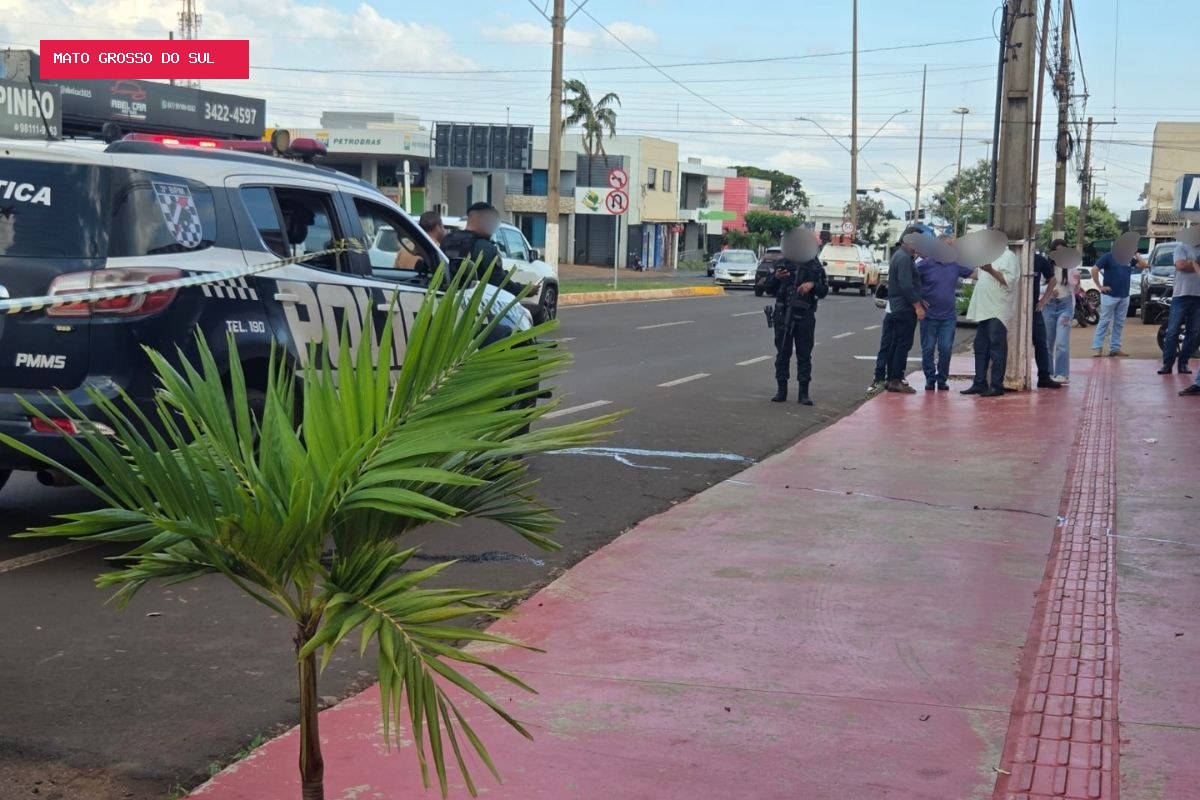 Jovem foi morto por engano em garagem de carros em plena luz do dia, revela investigação