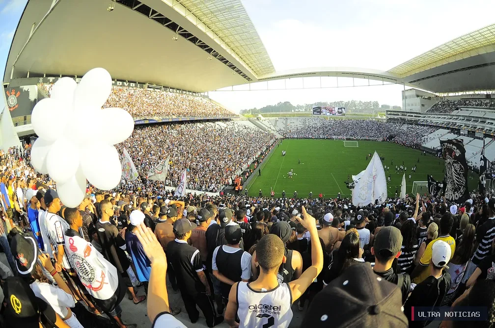 Torcedores do Corinthians fazem cobrança após derrota: “Time sem vergonha!”