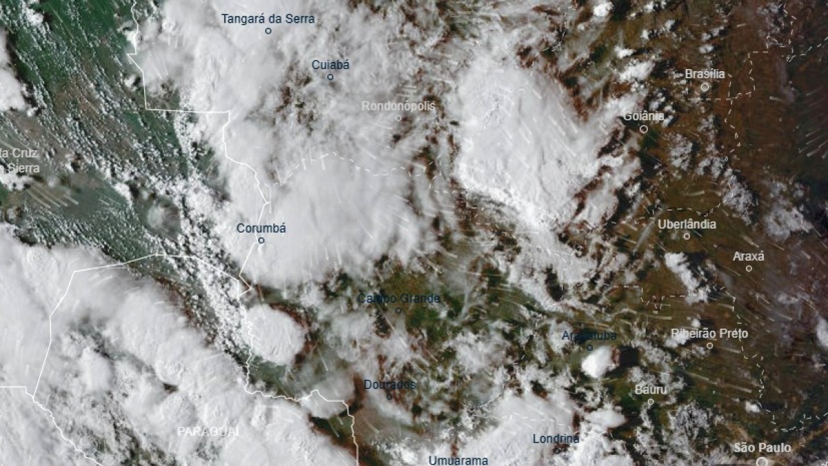 Imagem de satélite do fim da tarde de 29 de setembro mostra grandes áreas de nuvens sobre o Pantanal, Corumbá, Mato Grosso e a região de Campo Grande