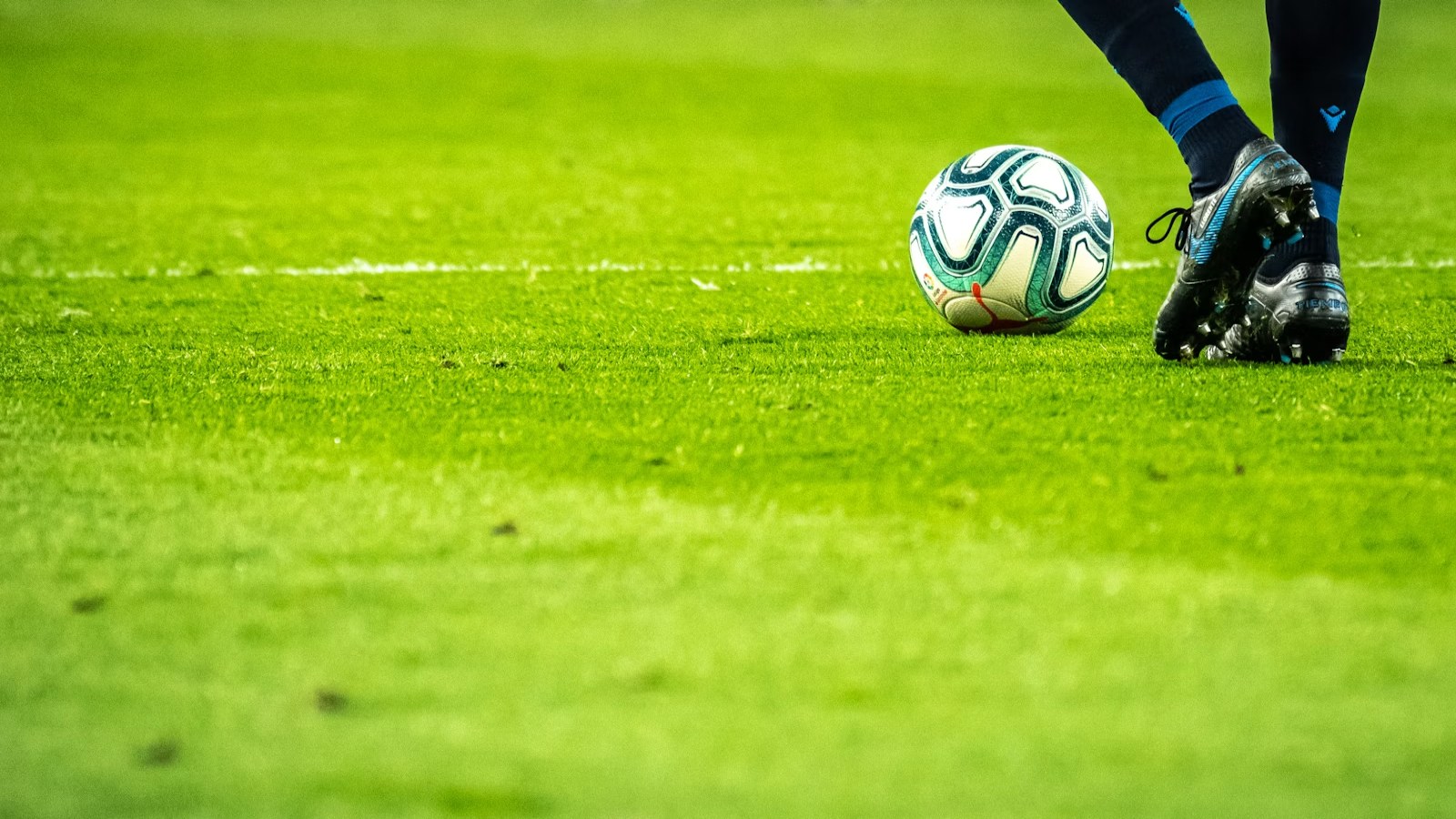 Estádio lotado em noite de futebol