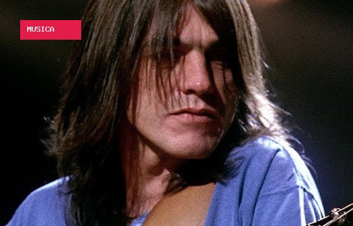 A música que Malcolm Young colocou entre os clássicos eternos do AC/DC