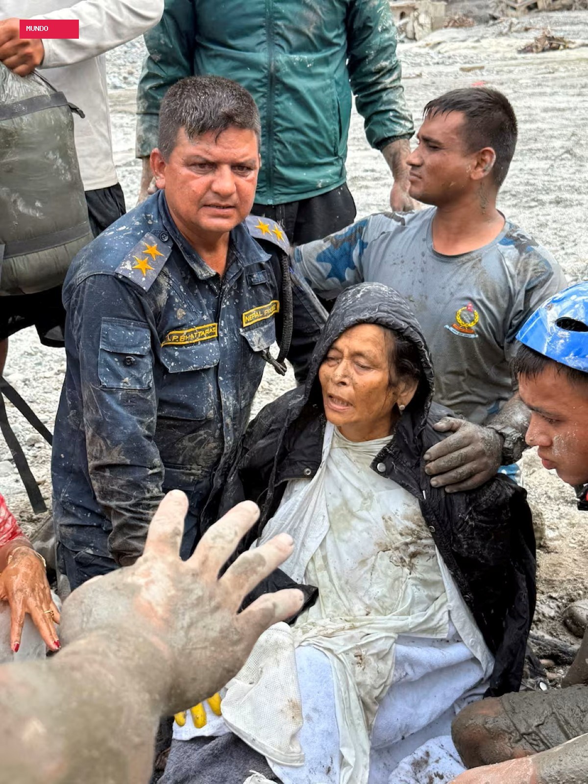 Mulher é encontrada viva no Nepal dias após família iniciar rituais fúnebres