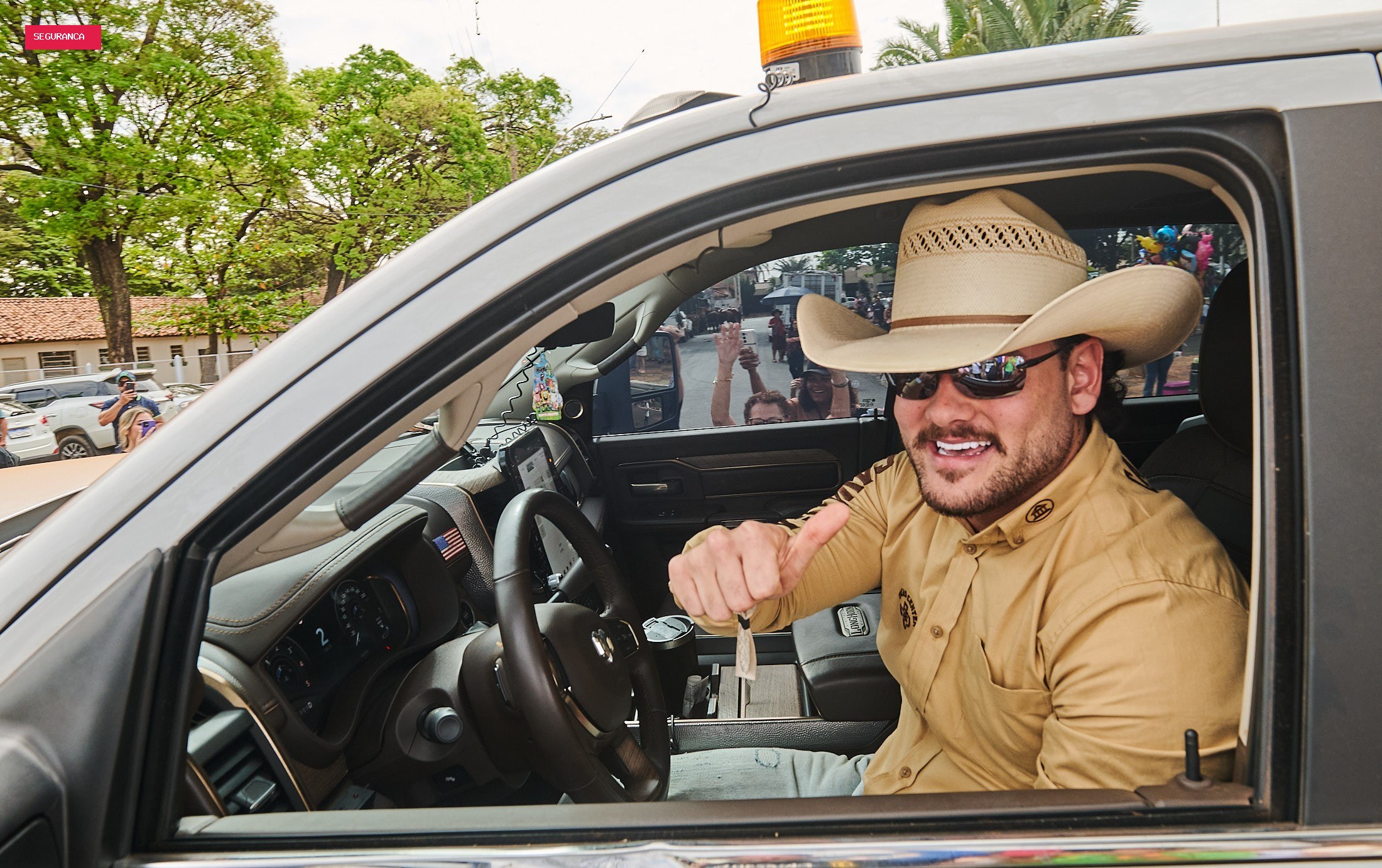 Saiba quem é o influenciador César Rincon