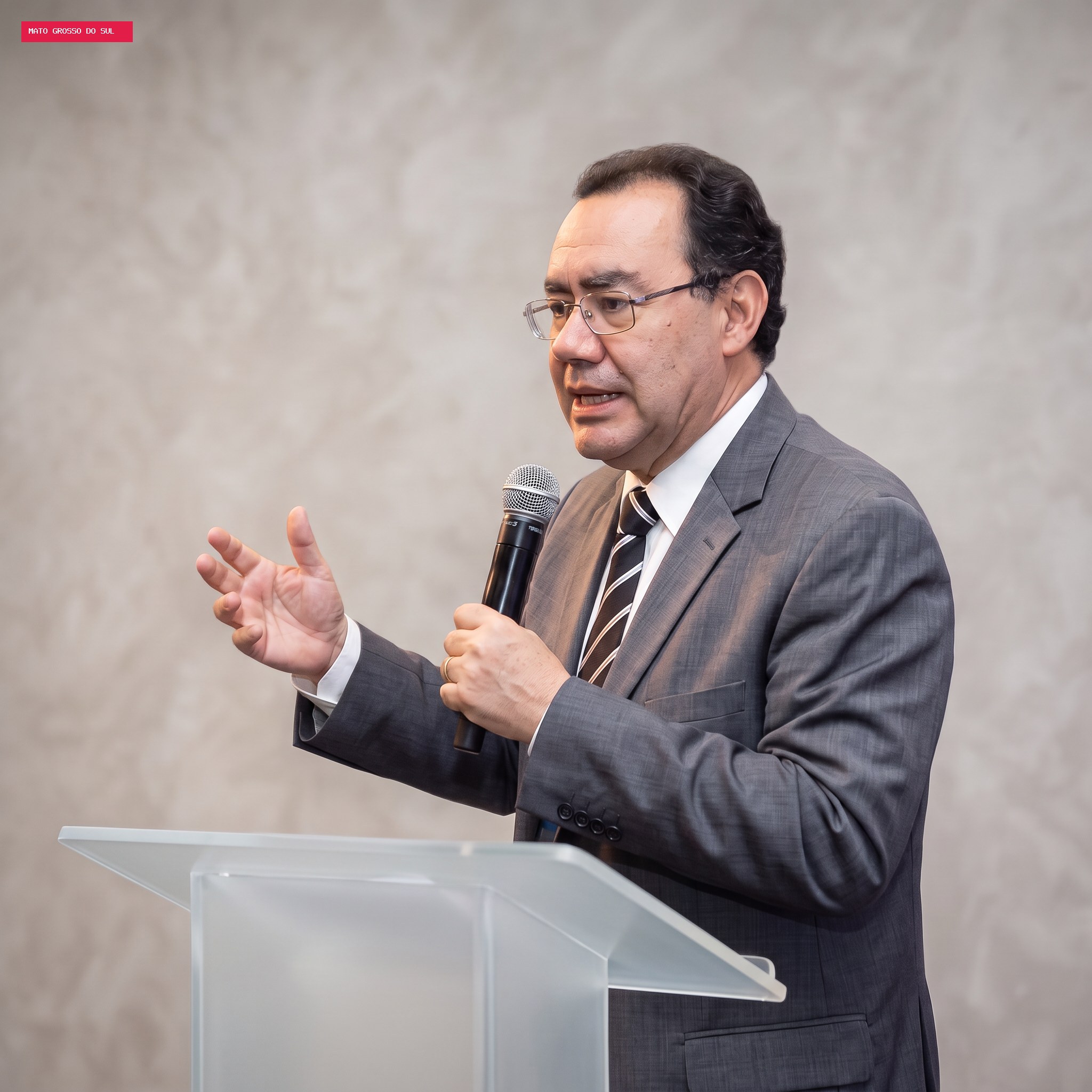 Augusto Cury deixa cinco empresas fora de declaração de bens ao TSE
