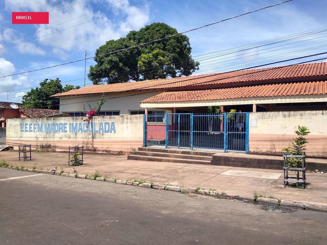 Livro 'Raízes Negras na Amazônia' é lançado na Escola Madre Imaculada em Santarém