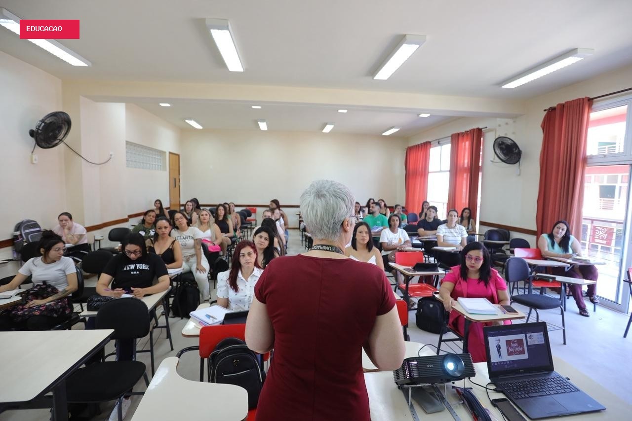 Ensino superior faz renda subir até 110%