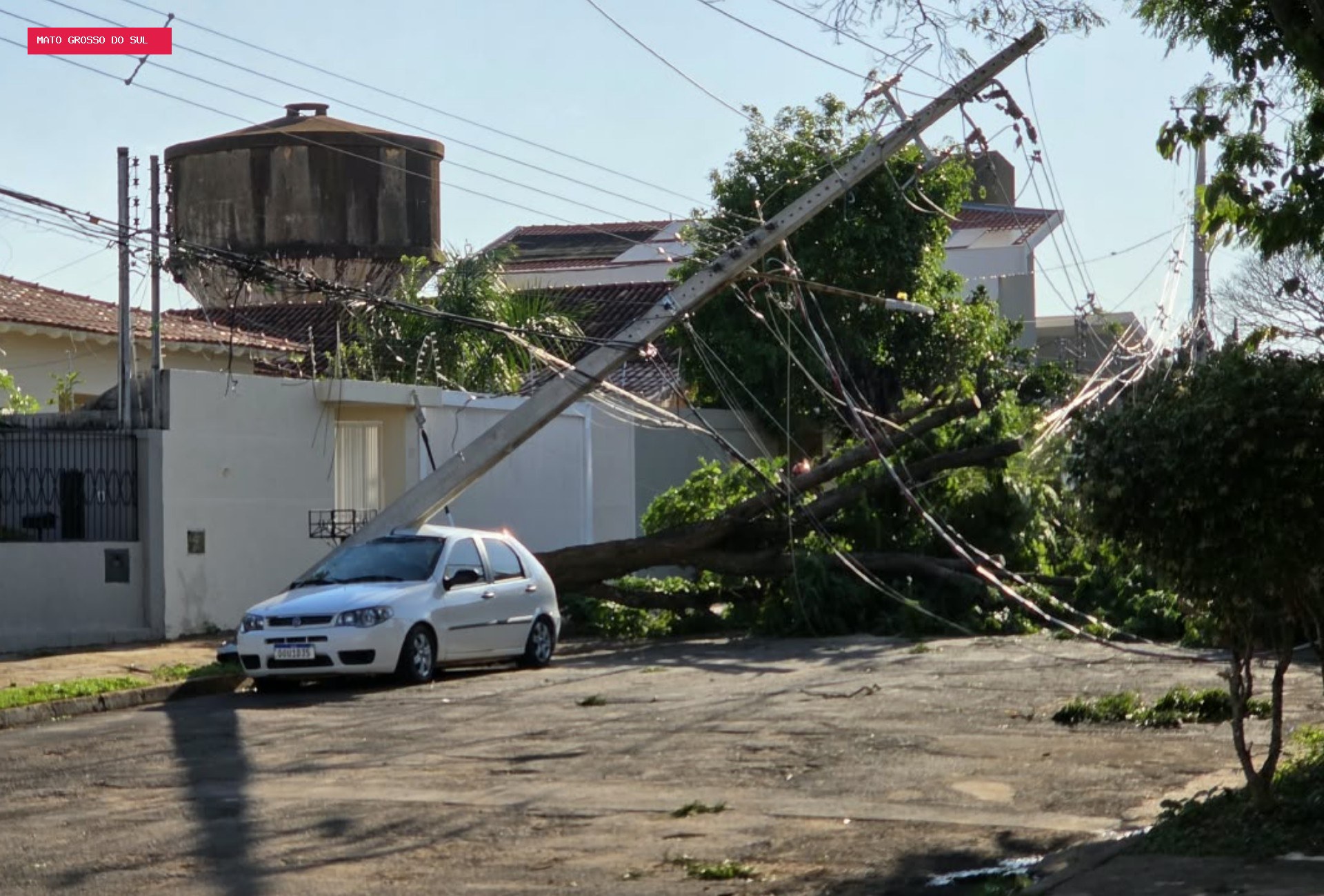 Defesa Civil registra mais de 50 chamados após temporal em Campo Grande