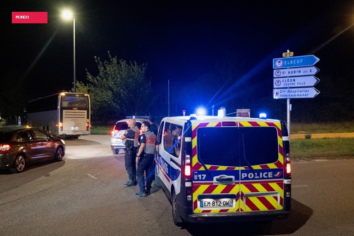 Trem com quase 200 passageiros descarrila na França e deixa 44 feridos