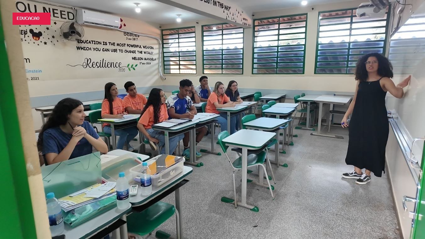 No Brasil, jovens entram no ensino médio, mas 1 em cada 5 não conclui a etapa