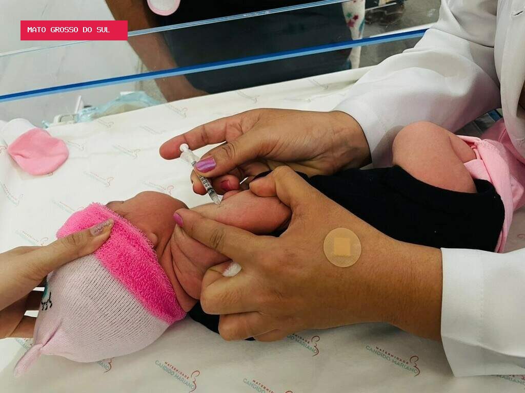 Vacina contra meningite passa a ser liberada para bebês de 6 semanas