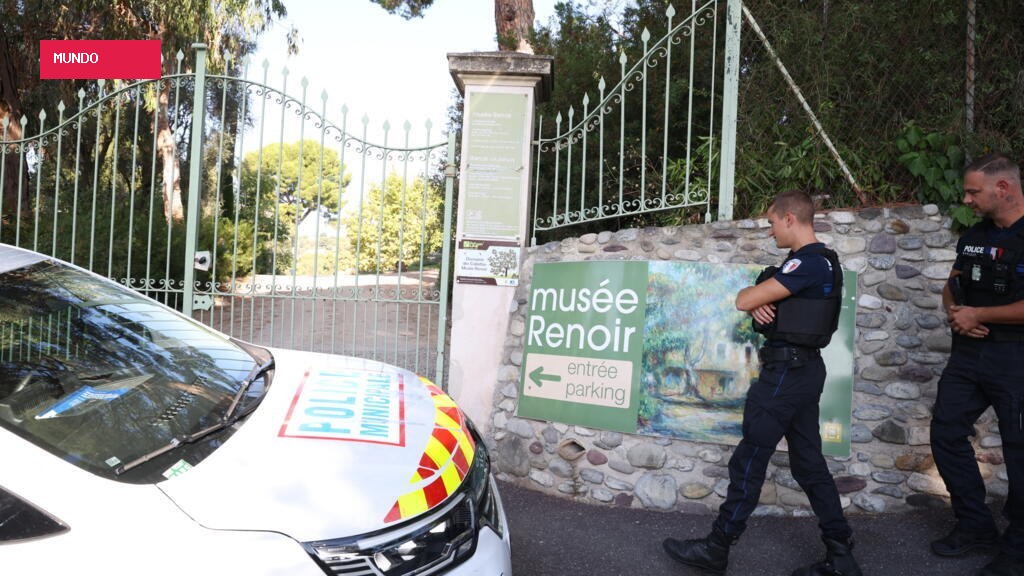 French police hunt Renoir thieves after lightning museum heist