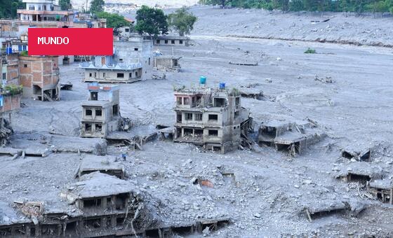 Destroços de tragédia no Nepal dificultam resgate de desaparecidos