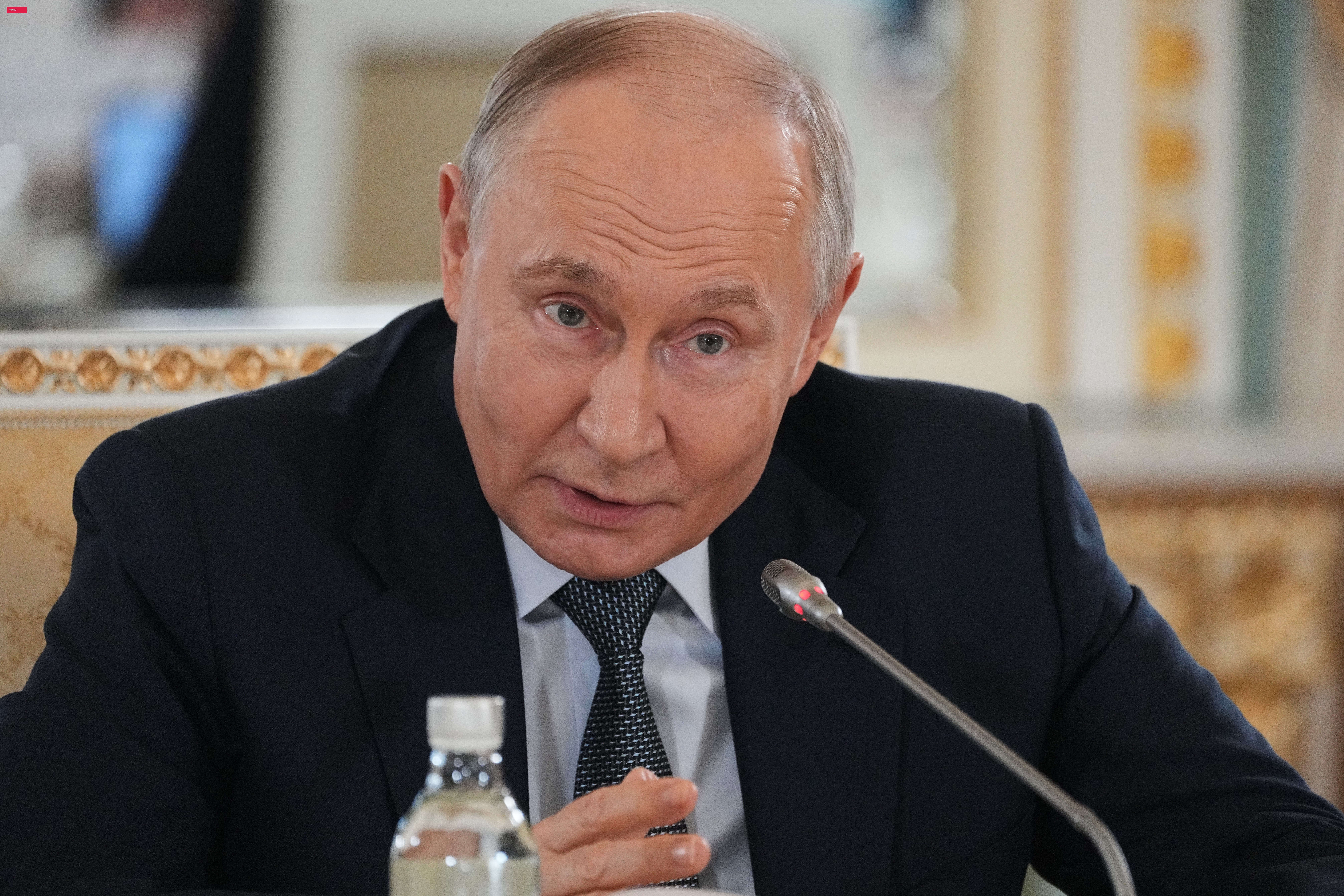 Rússia atrai estrangeiros com empregos falsos para lutar na Ucrânia, diz Anistia Internacional