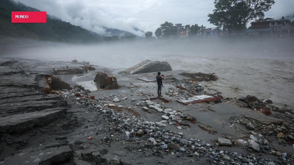 The week in pictures: Nepal rescue operations, World Nomad Games and Russian strikes on Kyiv
