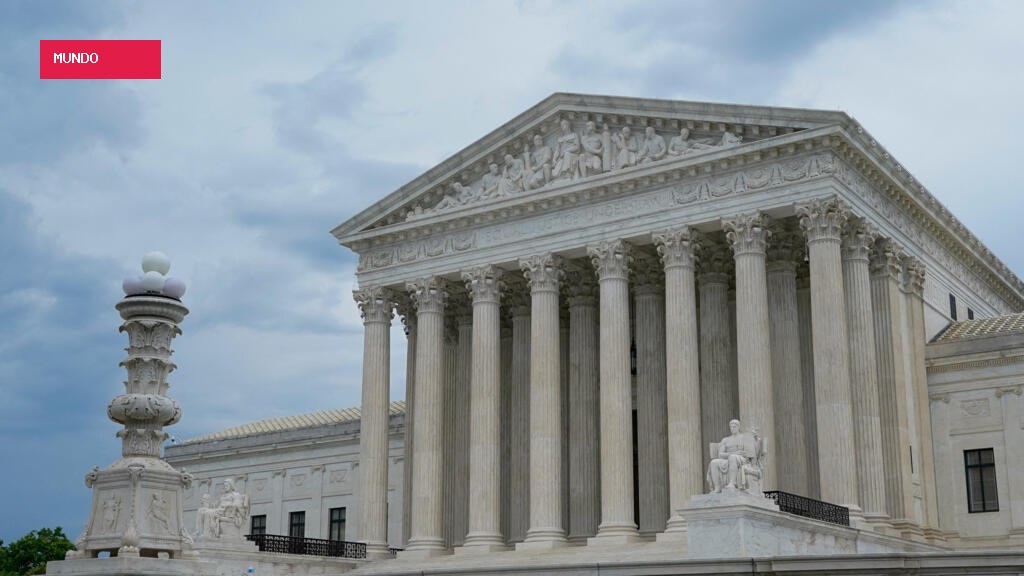 US Supreme Court lifts restrictions on third-country deportations