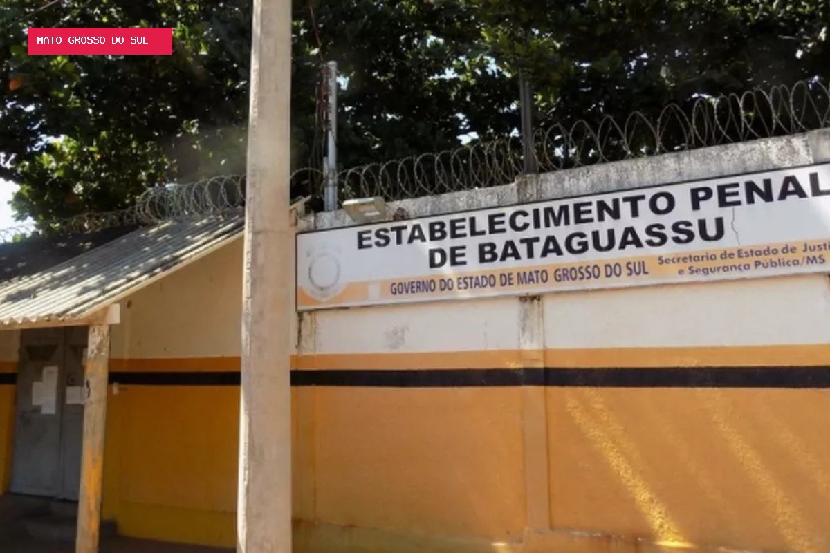 Preso usa pedaço de ferro para cavar parede de banheiro de cela e levanta suspeita de fuga em MS