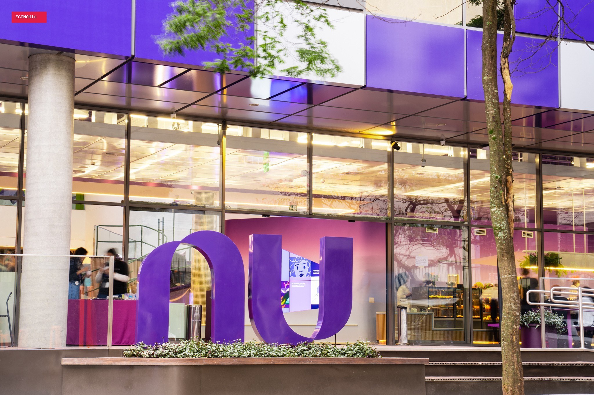 Nubank começa a oferecer serviços financeiros nos EUA