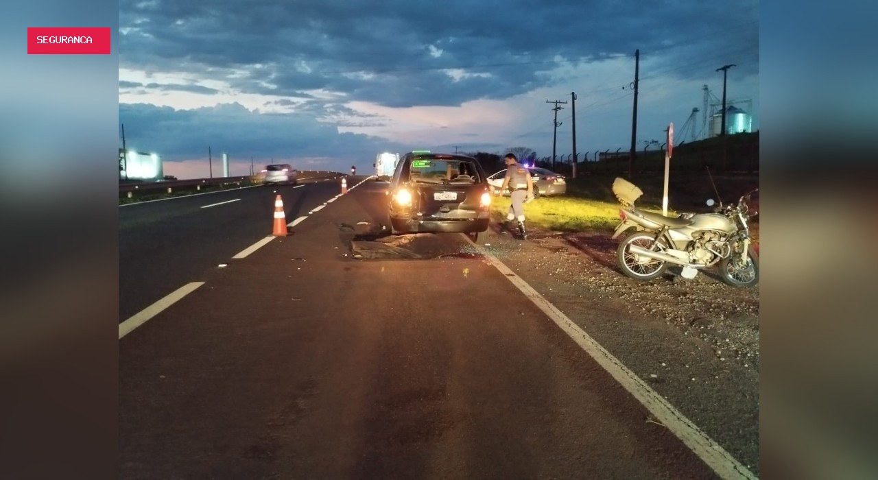 Motociclista morre após bater em carro com pisca-alerta ligado na Rodovia Raposo Tavares em Regente Feijó