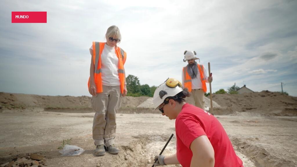 Unearthing her story: The rise of women archaeologists