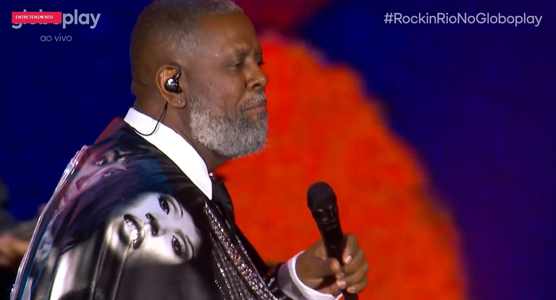 Péricles mostra por que é o 'Rei da Voz' em show sem pagode e com muitos sucessos do soul e R&B