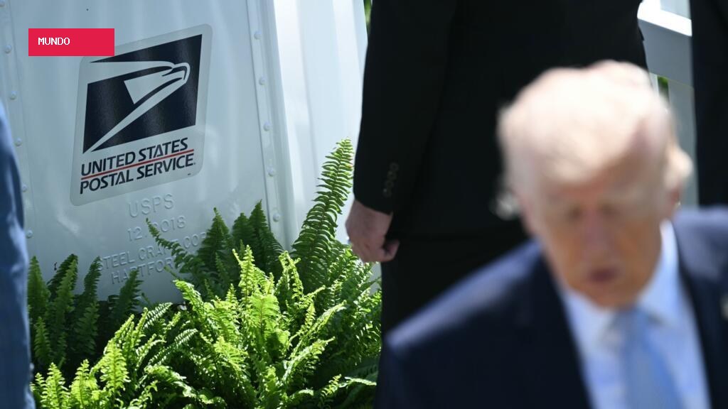 US midterms start with North Carolina distributing mail-voting ballots