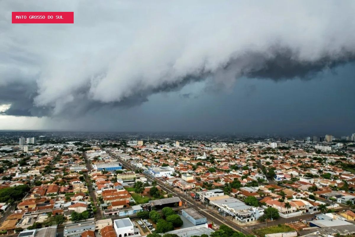 Apagão afeta abastecimento de água e serviço é suspenso após tempestade em Campo Grande
