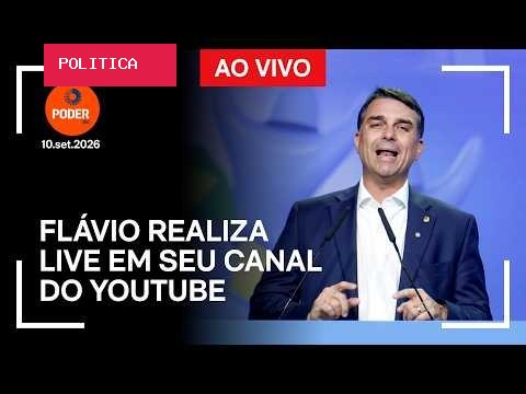 Flávio Bolsonaro realiza live em seu canal do YouTube
