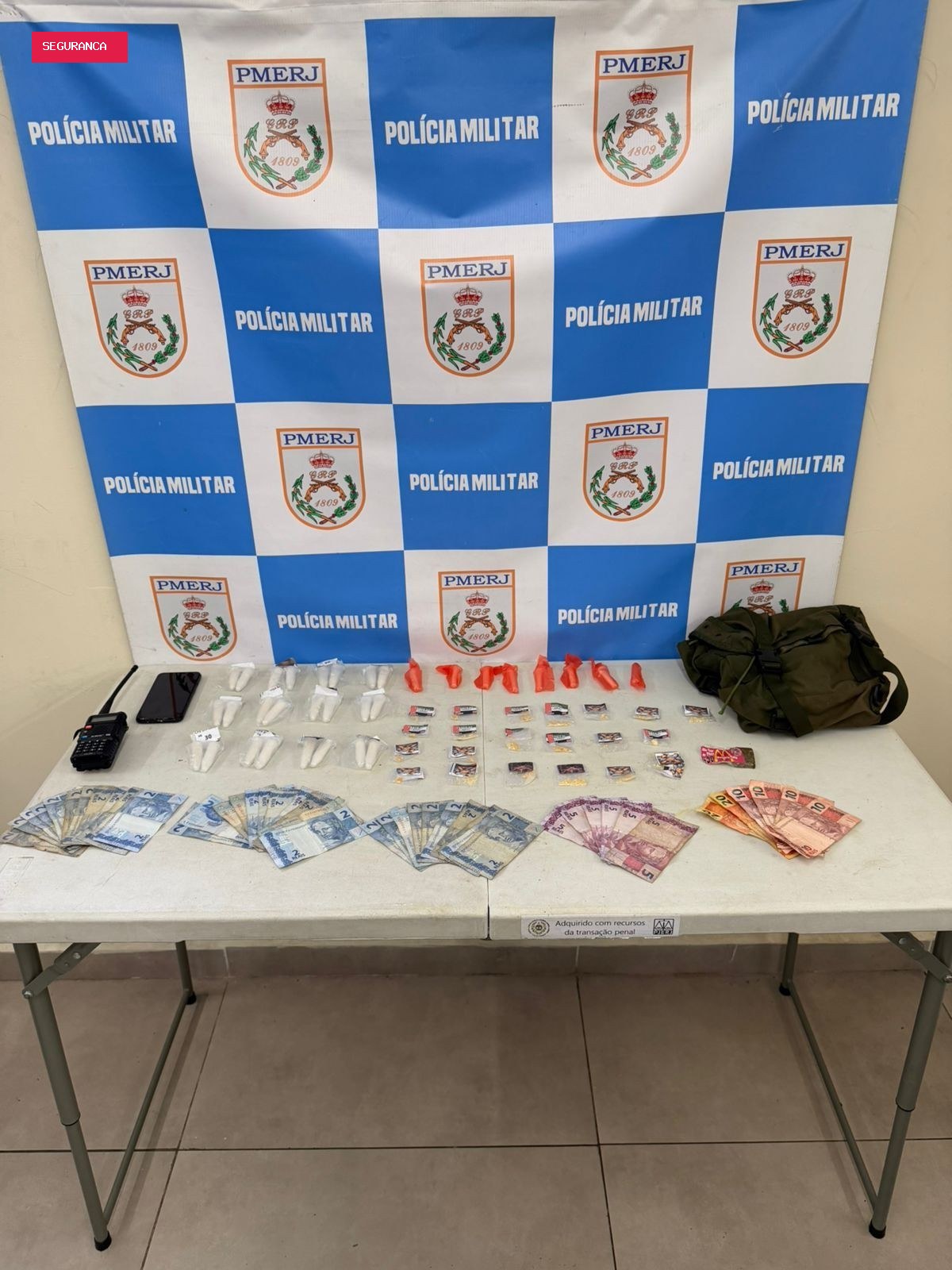 Jovem é preso por tráfico de drogas em Volta Redonda