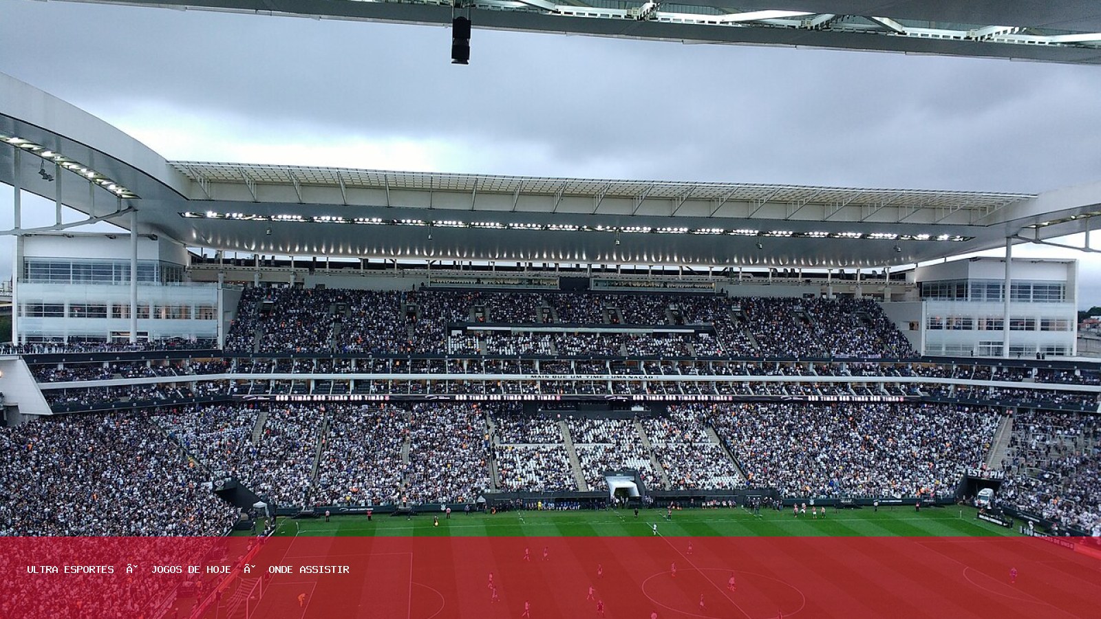 Estádio lotado em noite de Brasileirão — clima de ULTRA Esportes