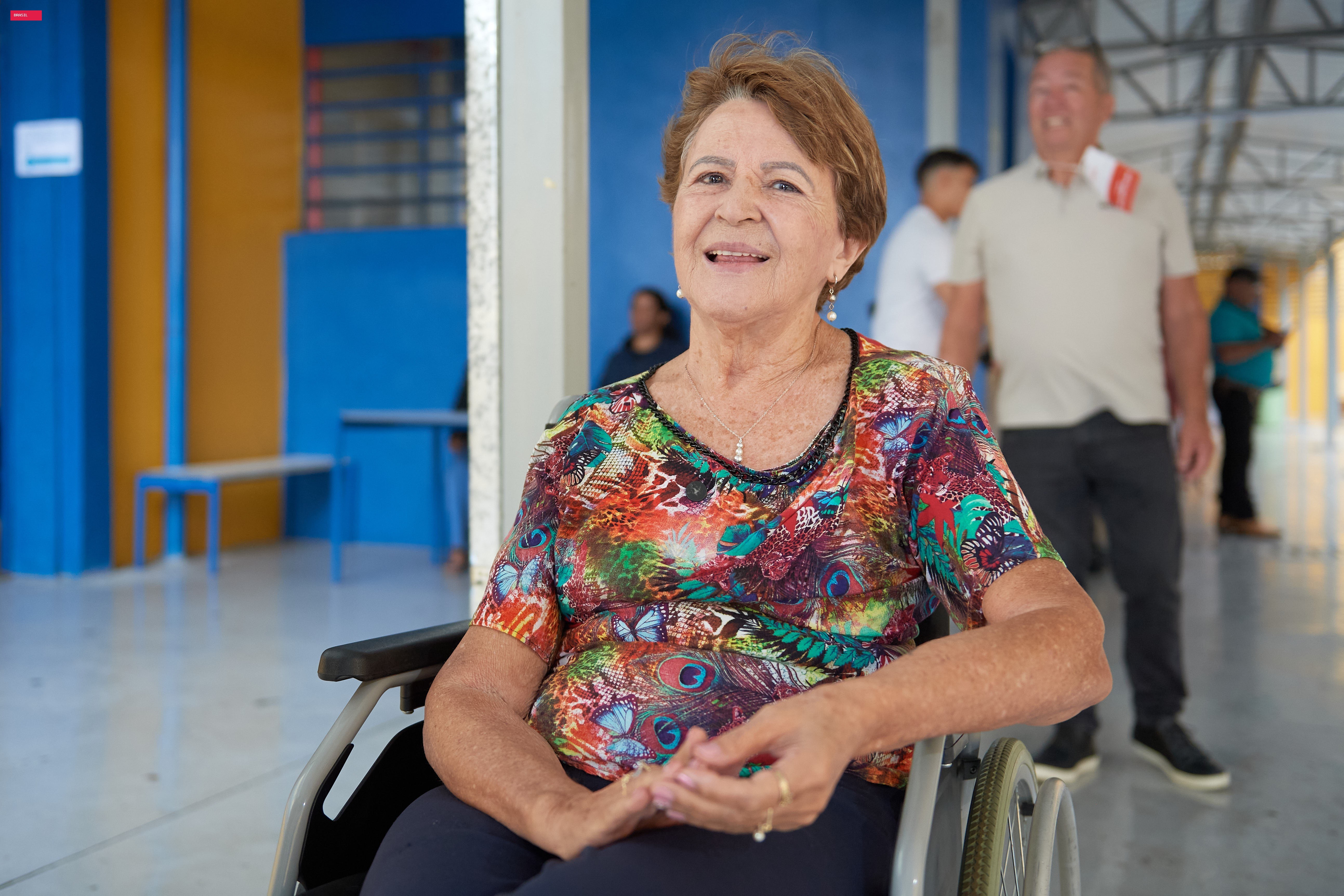 Mesmo sem obrigação, eleitores de até 85 anos enfrentam chuva e fazem questão de votar em Ribeirão Preto e