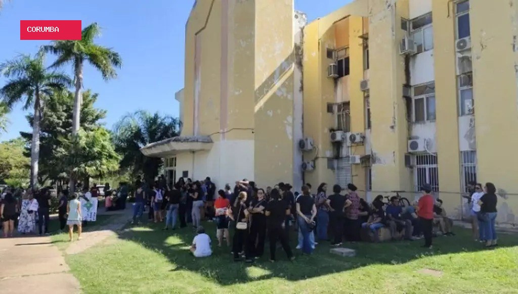Justiça declara ilegal greve da educação e autoriza desconto dos dias parados