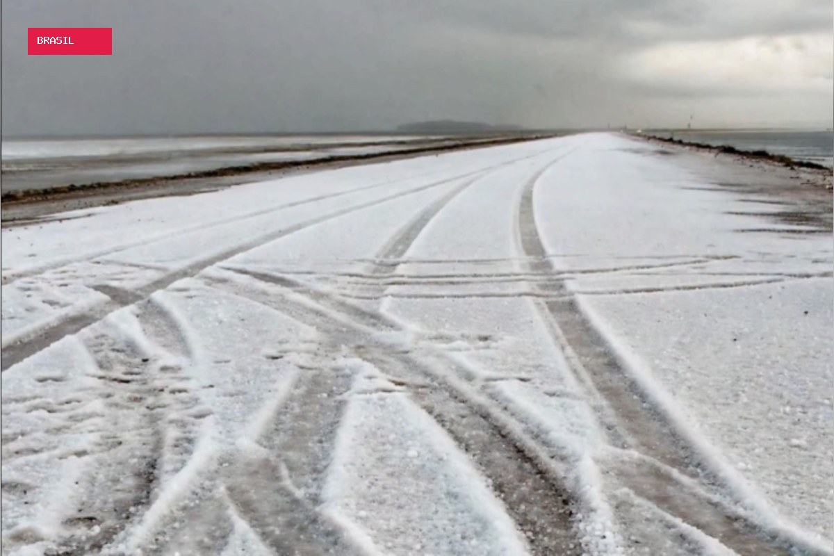 Chuva de granizo impressiona ao fazer região de Goiás virar "cenário polar"