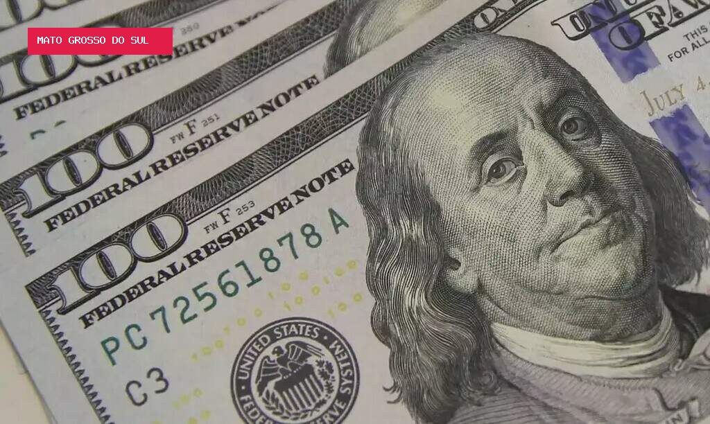 Dólar fecha a R$ 5,03 e reduz perdas acumuladas na semana