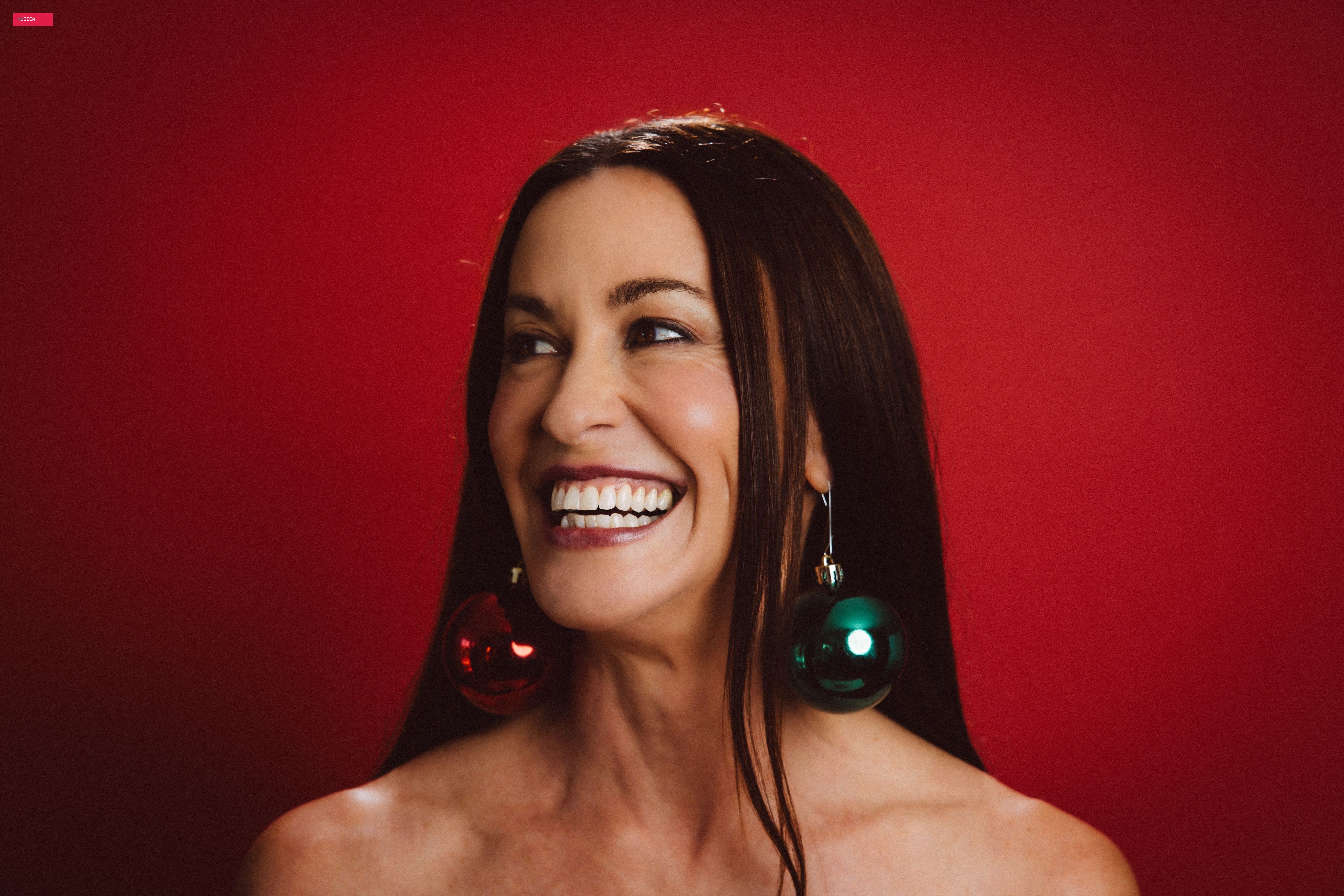 Alanis Morissette Made a Holiday Album
