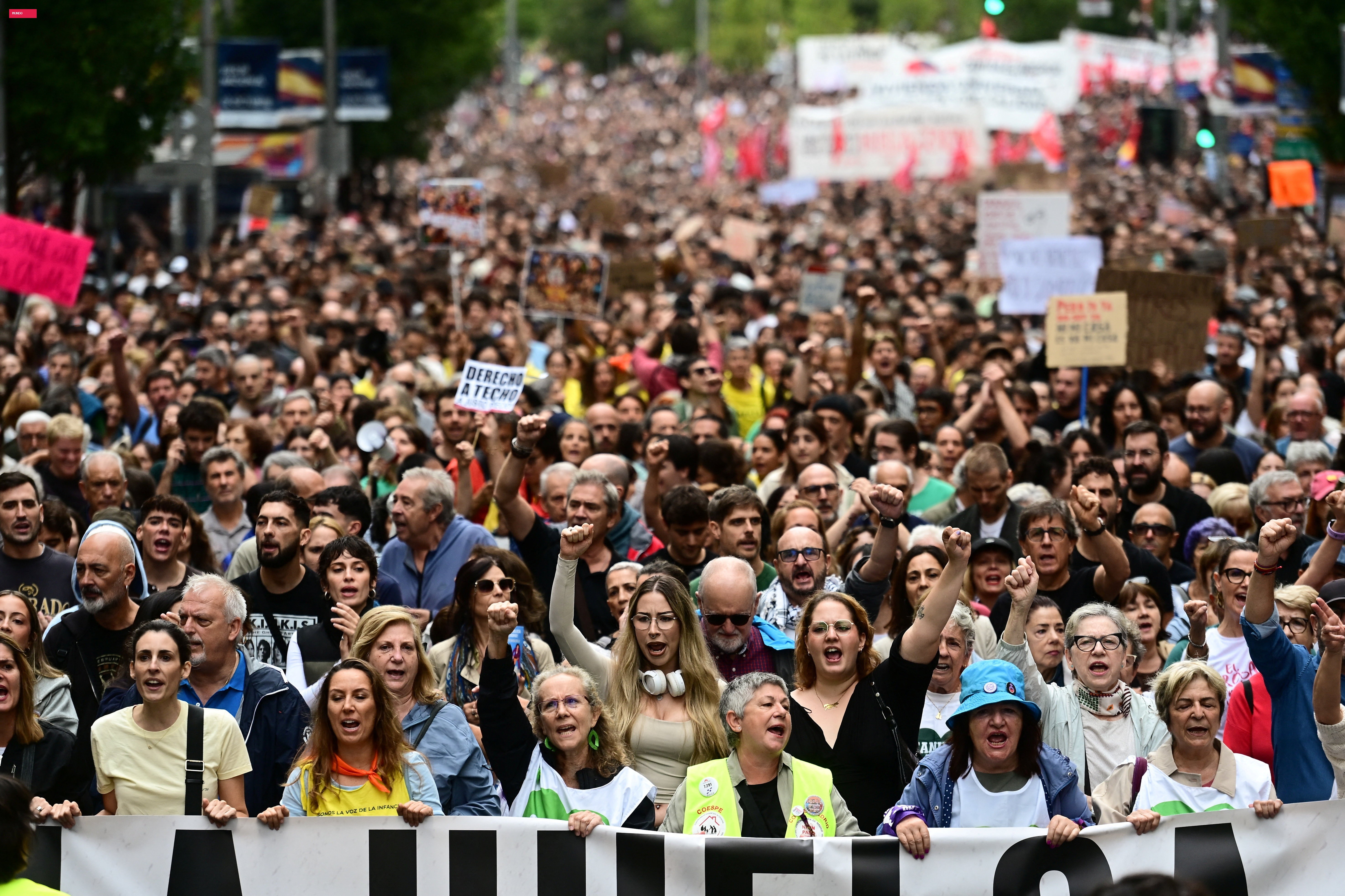 Milhares de pessoas protestam na Espanha contra crise habitacional