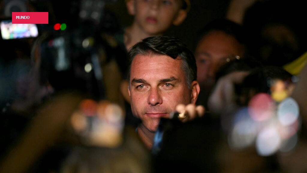 Saída de Flávio Bolsonaro do Brasil atrai atenção da imprensa internacional