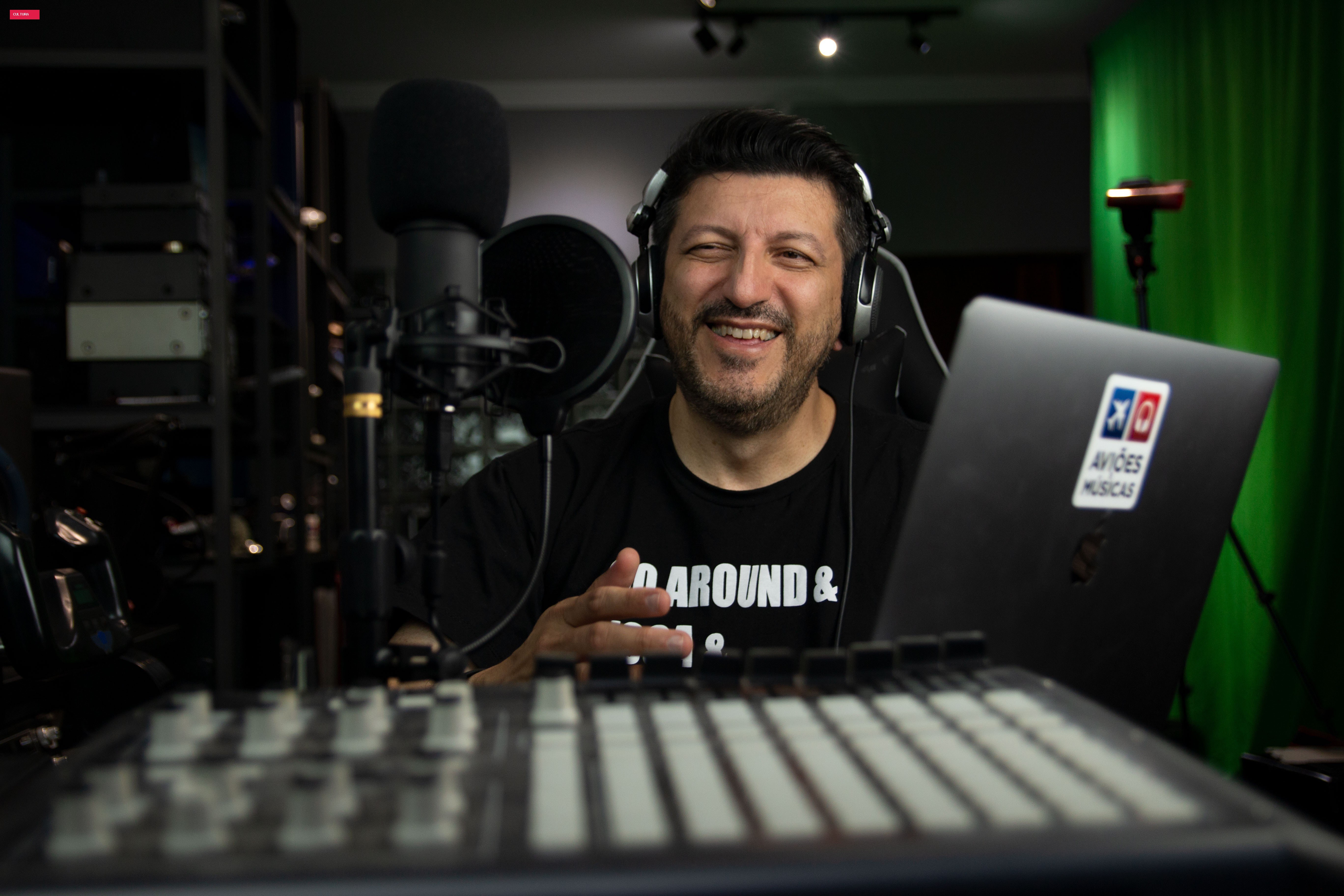 Famosos lamentam morte do influenciador Lito Sousa