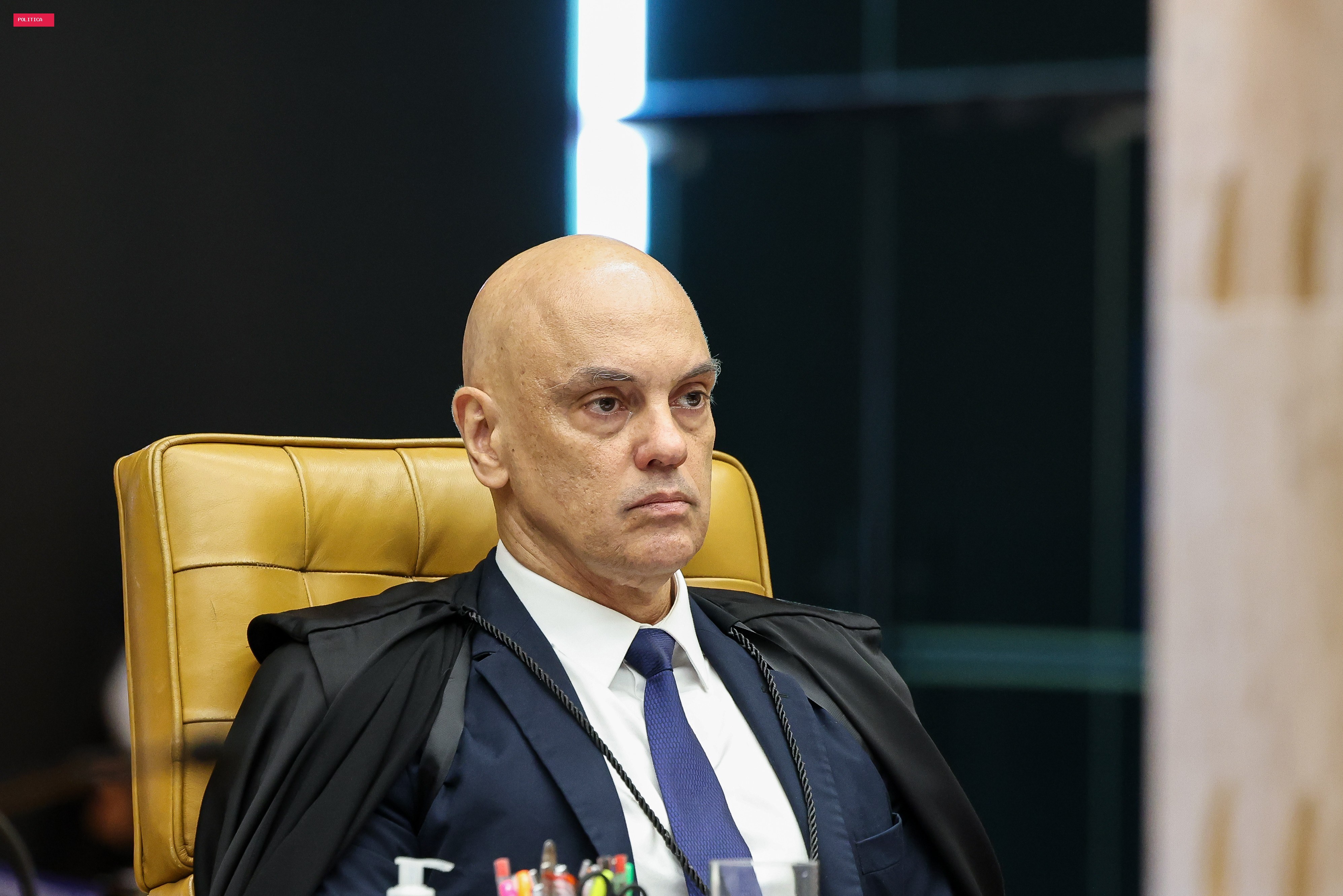 Moraes aplica multa de R$ 5 mil a advogado de réu do 8/1 por uso de prompt oculto de IA para tentar