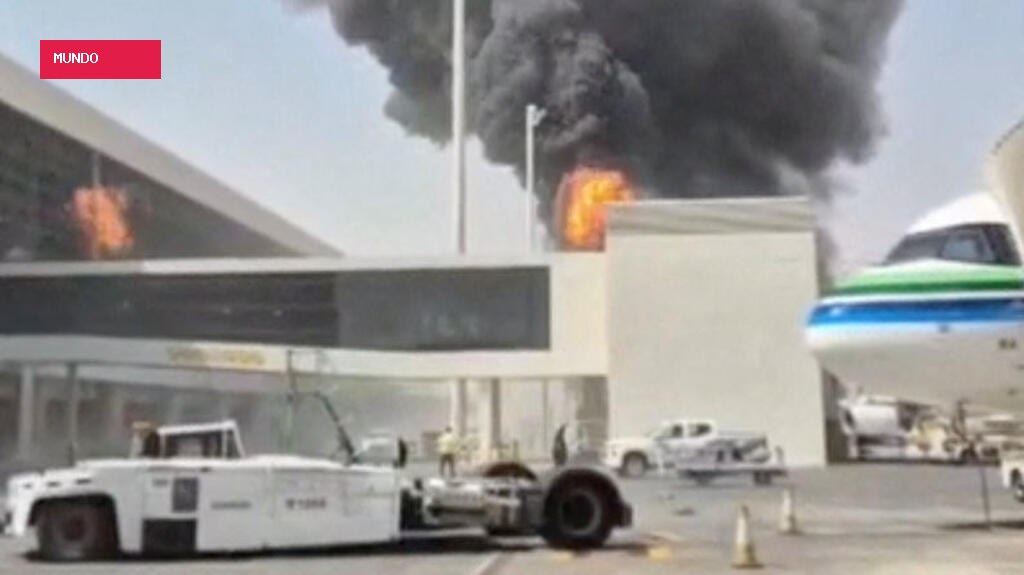 Ataque houthi a aeroporto de Riade deixa dezenas de feridos