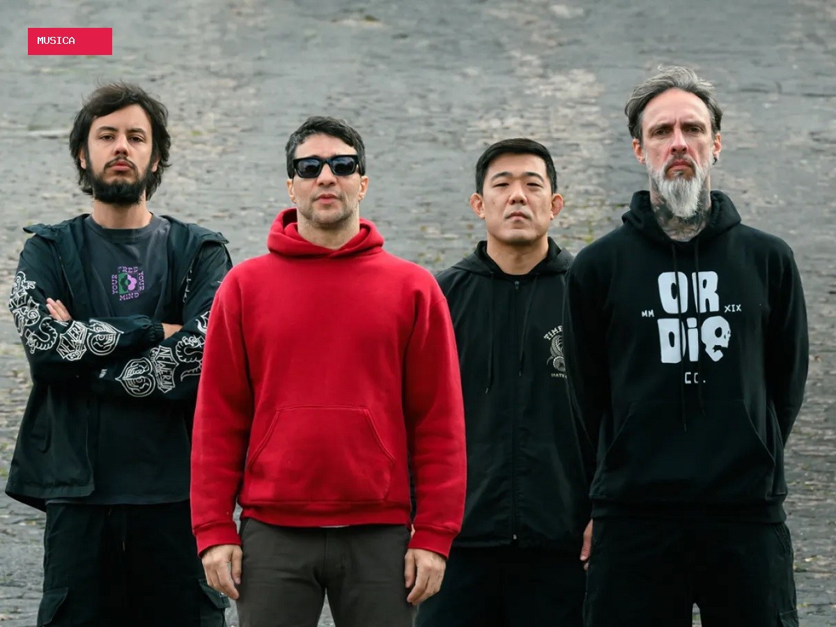 Dead Fish faz show surpresa em comemoração à reeleição de Lula