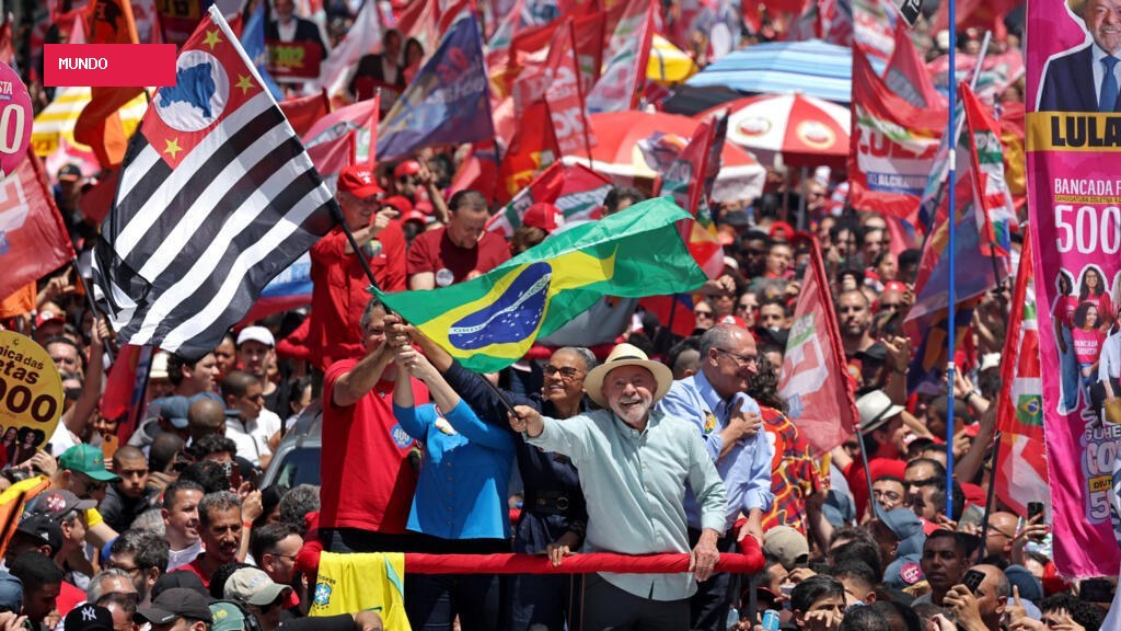Lula and Bolsonaro make final push for votes ahead of Brazil's knife-edge election