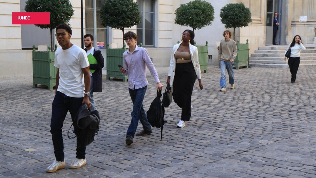 Estudantes mantêm pressão e centenas de escolas devem continuar fechadas na França