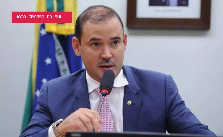 Vicentinho Júnior vira disputa e é eleito governador do Tocantins
