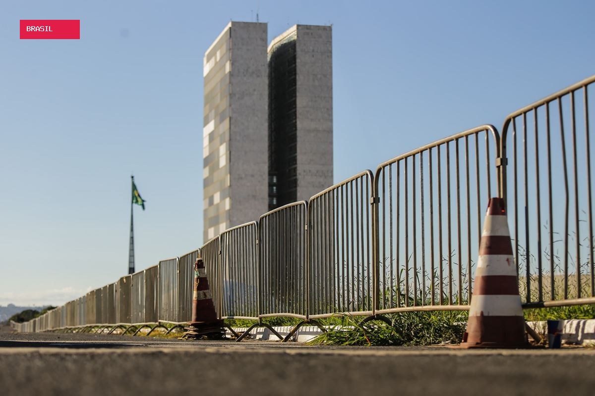 PMDF faz bloqueios em ruas para apuração de votos e festa da vitória